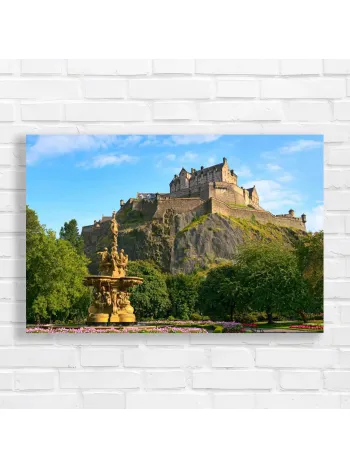 Majestic Edinburgh Castle & Fountain Canvas Print